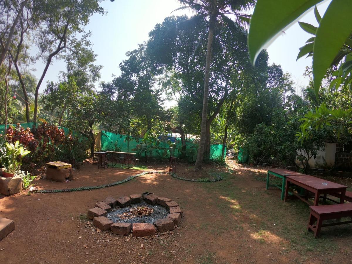 Gaia Hostels Anjuna Ngoại thất bức ảnh
