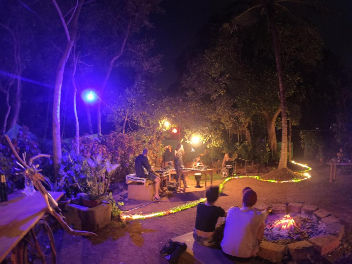 Gaia Hostels Anjuna Ngoại thất bức ảnh