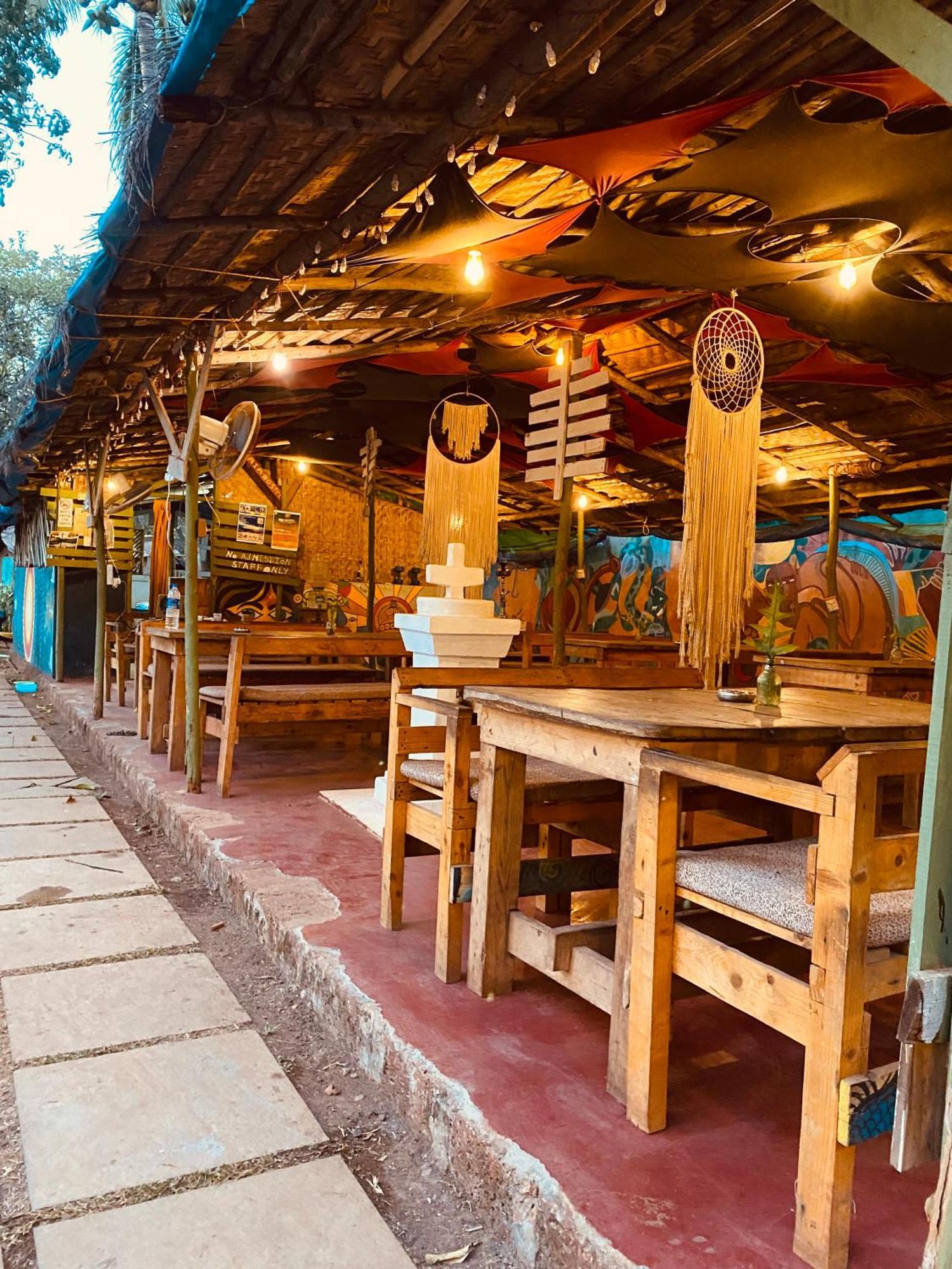 Gaia Hostels Anjuna Ngoại thất bức ảnh