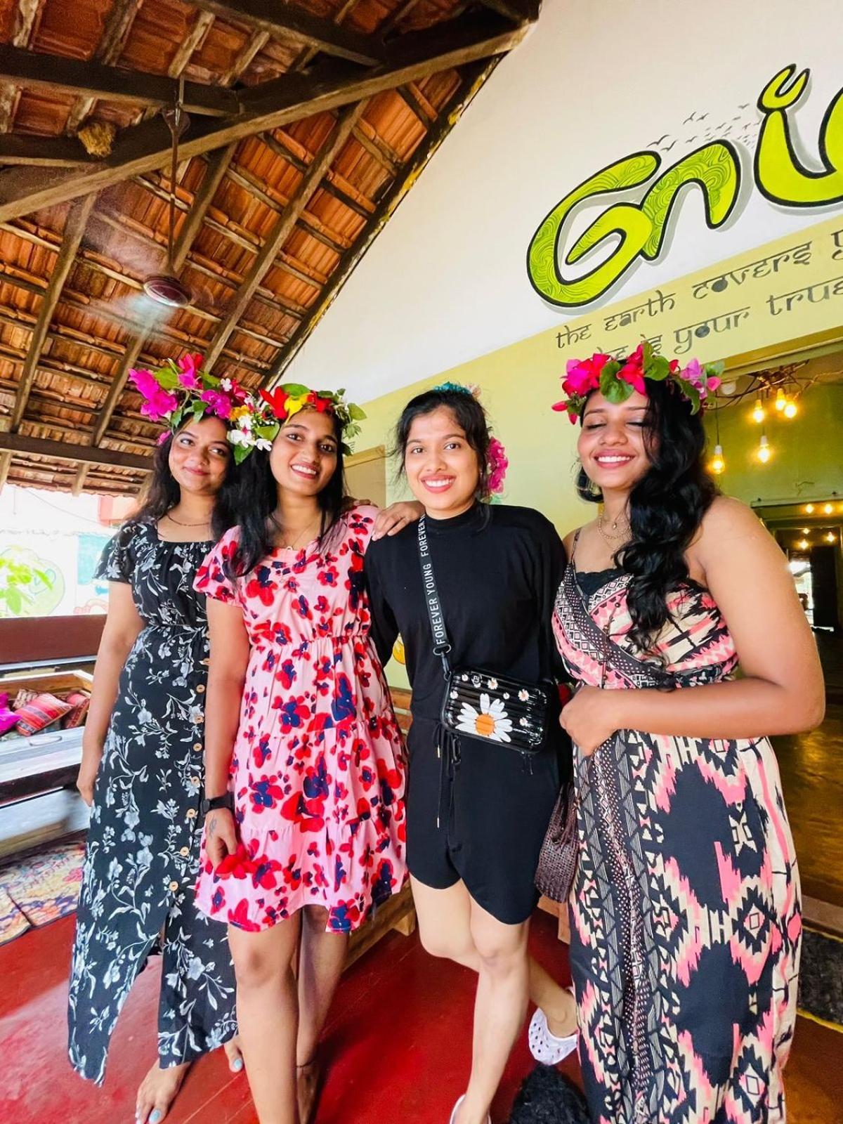 Gaia Hostels Anjuna Ngoại thất bức ảnh